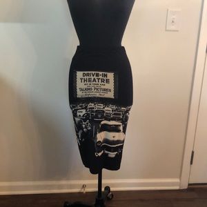 Sexy vintage print pencil/body con skirt